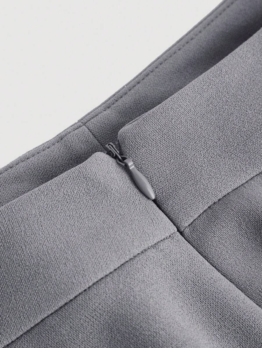 Tailleur Femme Bleu – Veste Boutonnée & Pantalon