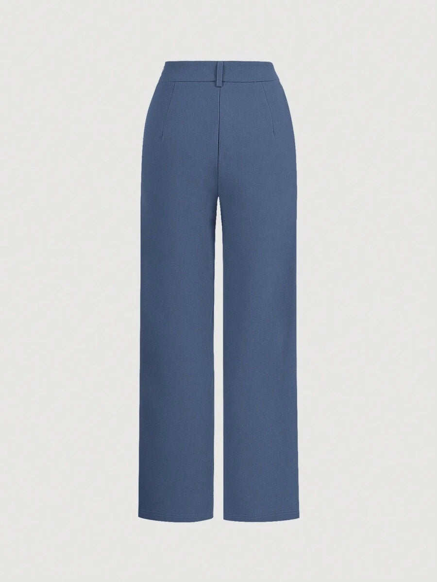 Tailleur Femme Bleu – Veste Boutonnée & Pantalon