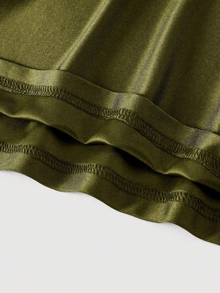 Robe Cami Évasée Unicolore Élégante
