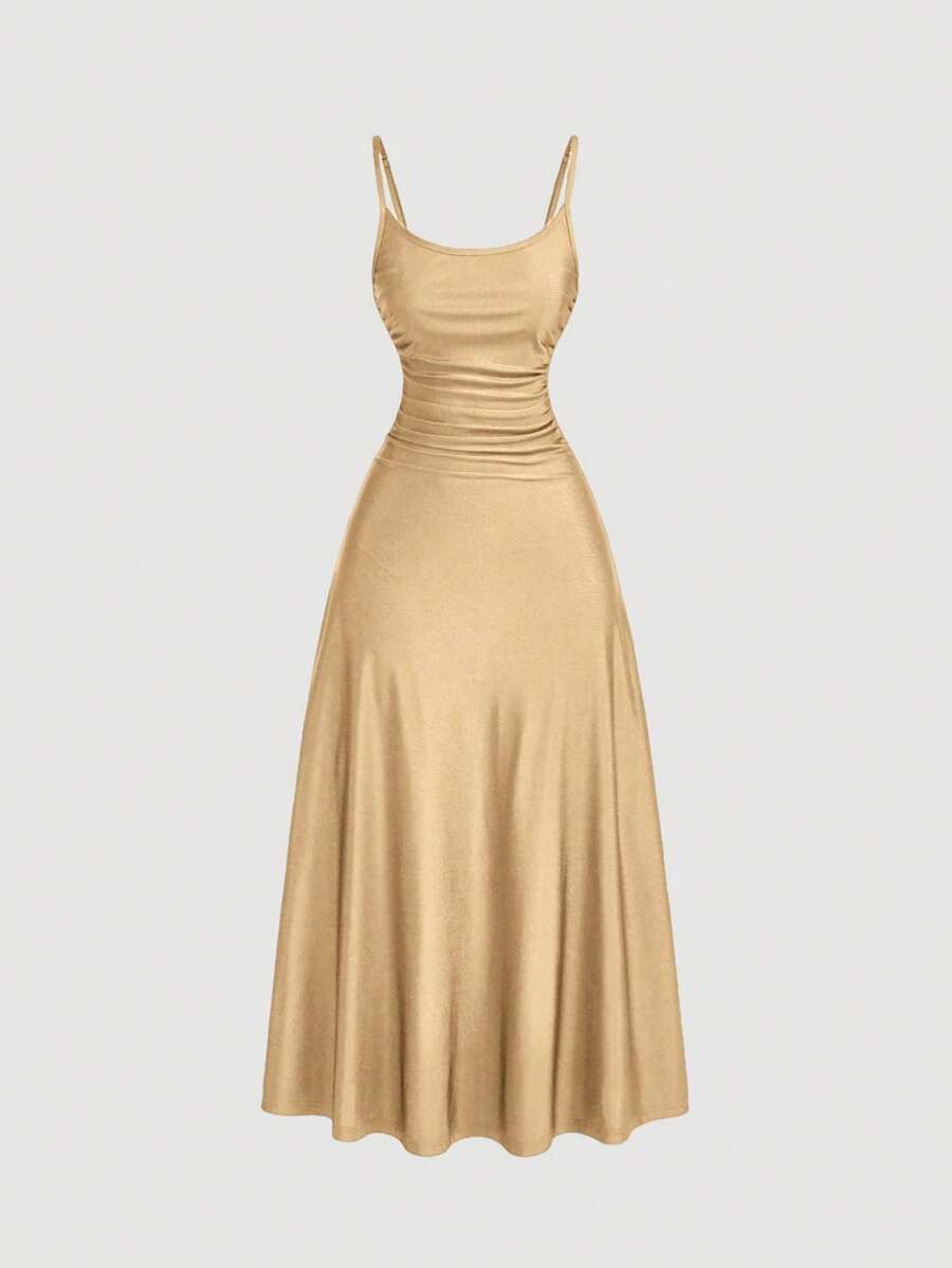 Robe Cami Évasée Unicolore Élégante