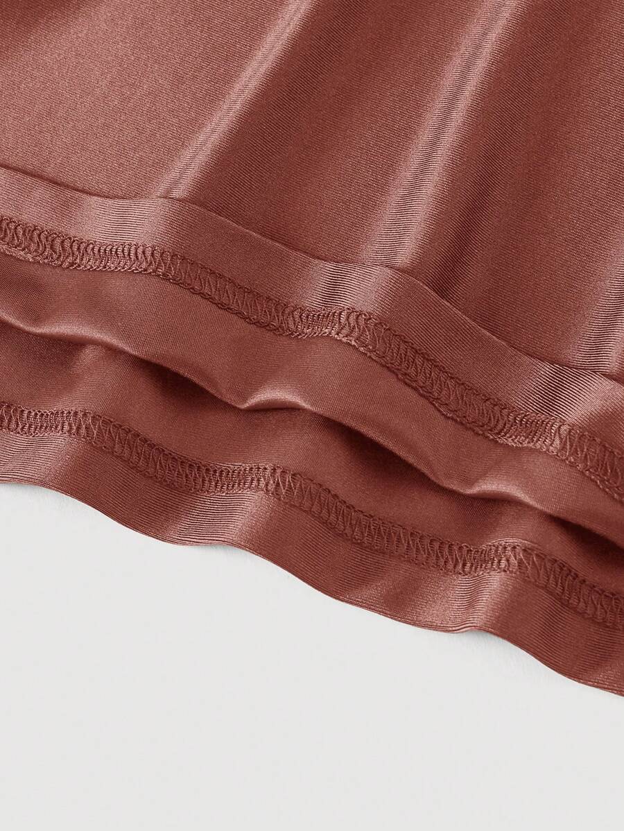 Robe Cami Évasée Unicolore Élégante