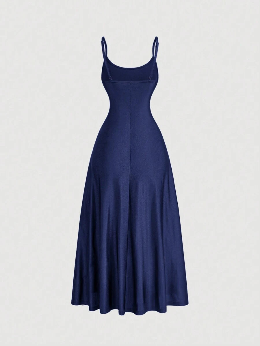 Robe Cami Évasée Unicolore Élégante