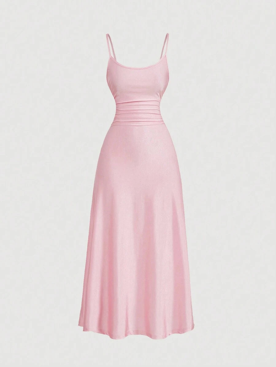 Robe Cami Évasée Unicolore Élégante