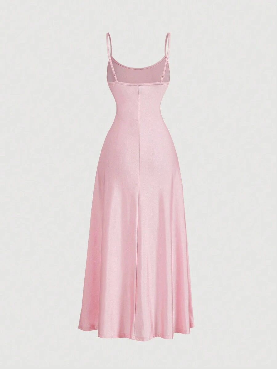 Robe Cami Évasée Unicolore Élégante