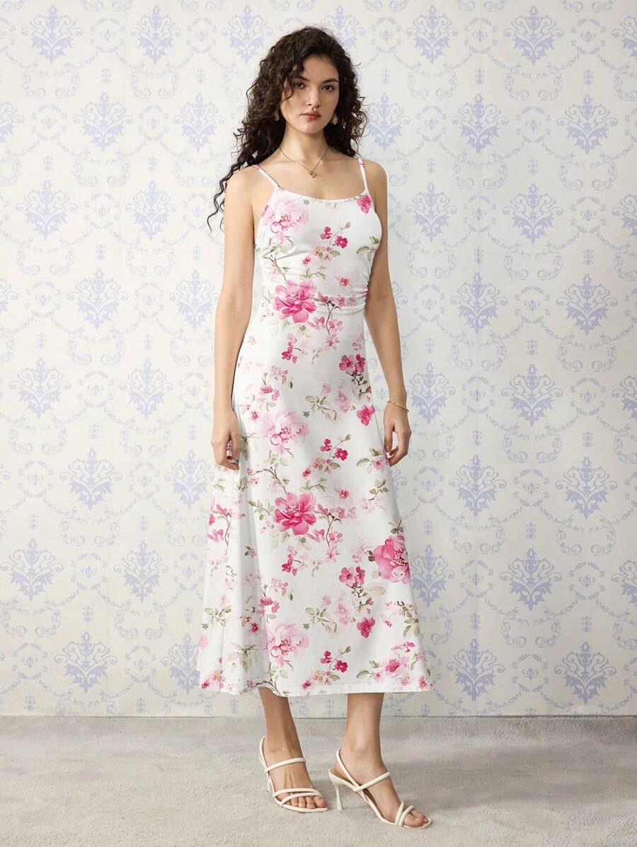 Robe Cami Évasée Unicolore Élégante