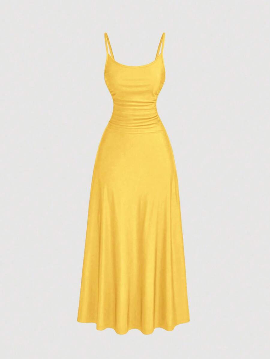 Robe Cami Évasée Unicolore Élégante