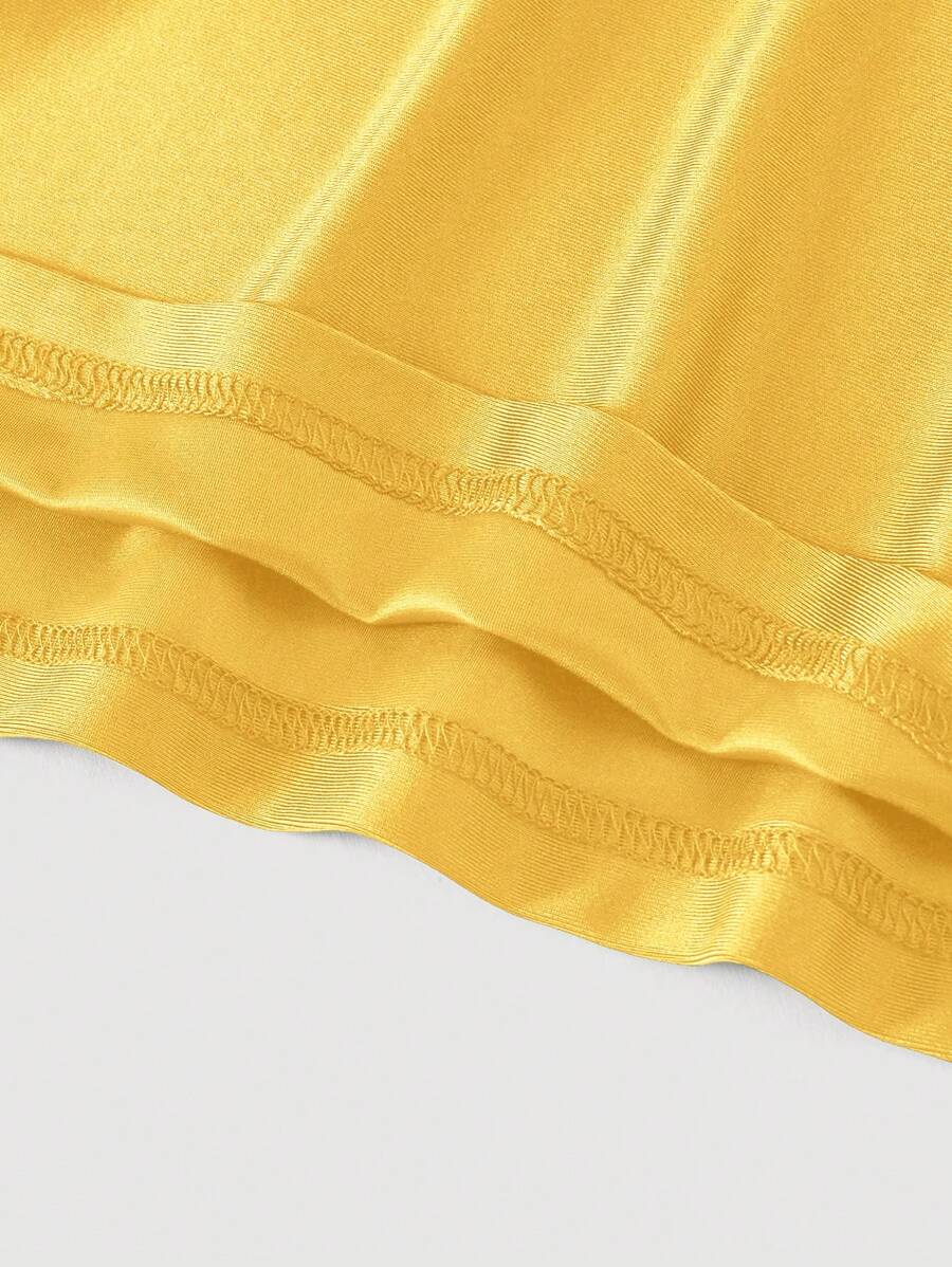 Robe Cami Évasée Unicolore Élégante
