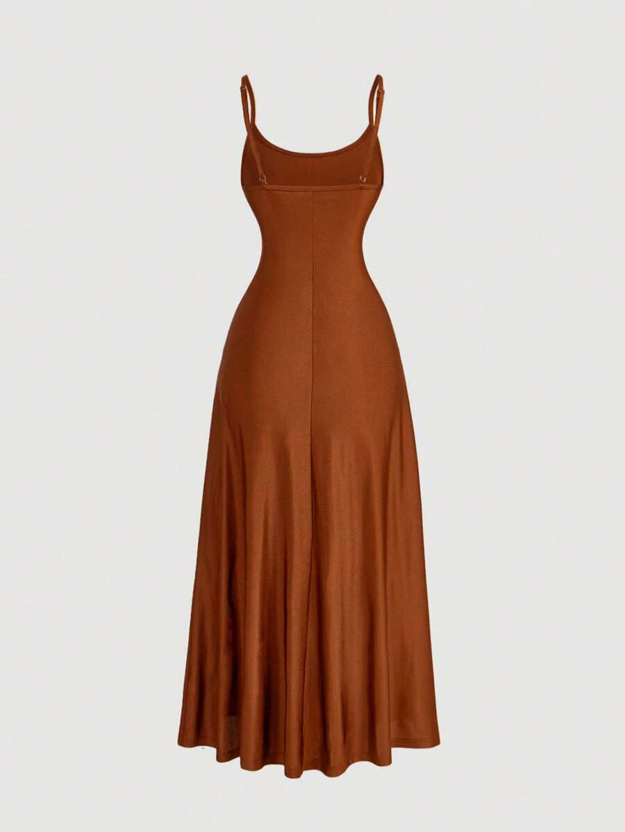 Robe Cami Évasée Unicolore Élégante