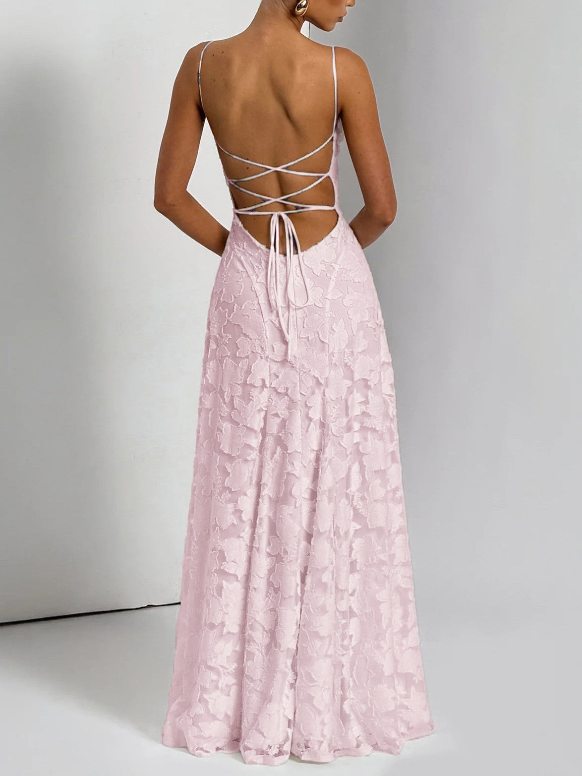 Robe Longue Élégante à Motifs Subtils